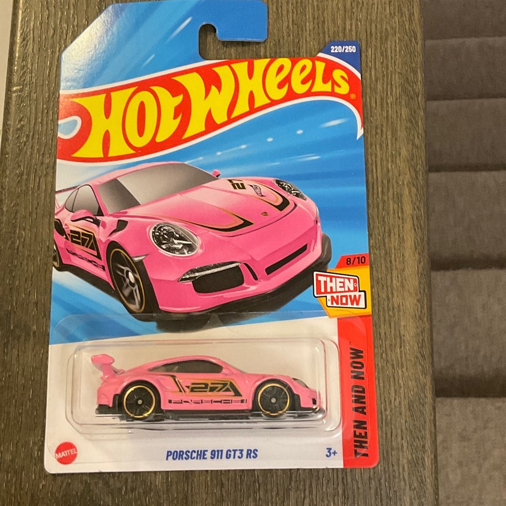 Hot Wheels 2025 Case L New Porsche 911 GT3 RS Pink NEW!